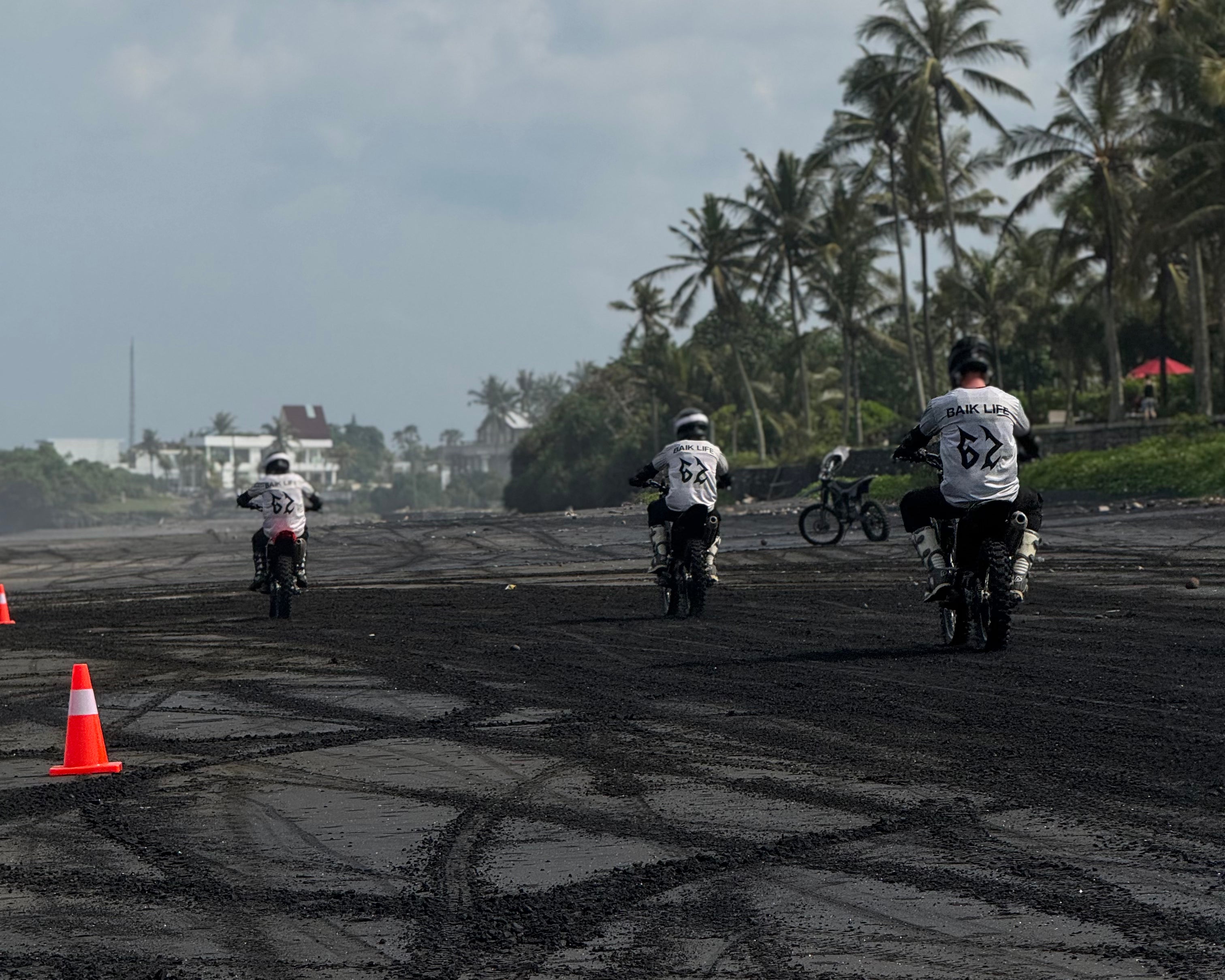 Learn to ride manual dirtbikes